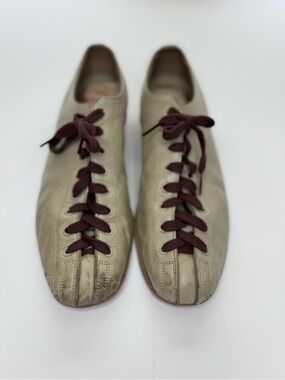 Men's Leather Casual Lace-Up Shoes in Beige with Brown Laces